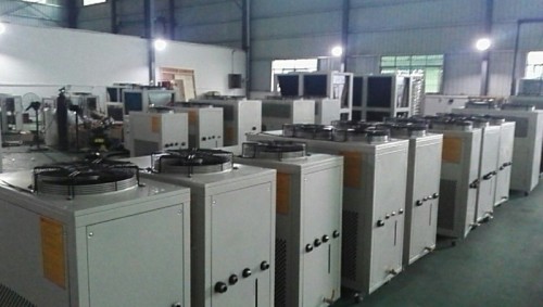 低溫冷水機組的聯鎖參數如何調整？